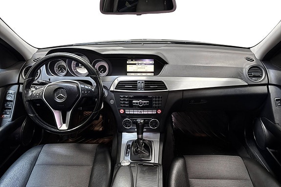 Mercedes-Benz C180 8 of 16