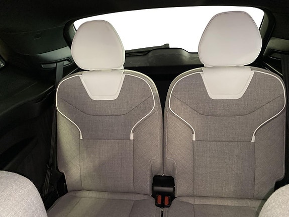 Volvo EX90 8 of 12