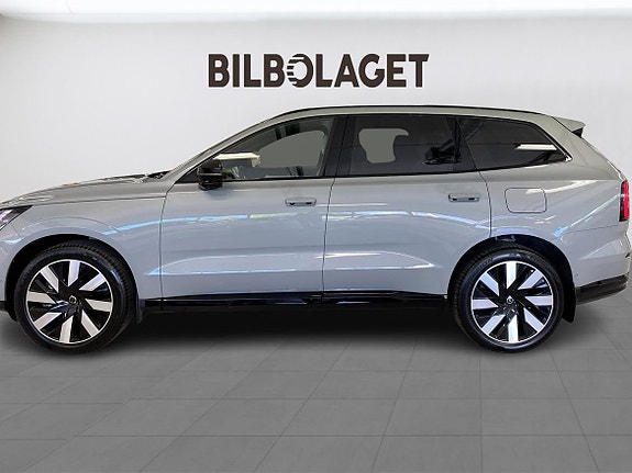 Volvo EX90 2 of 5