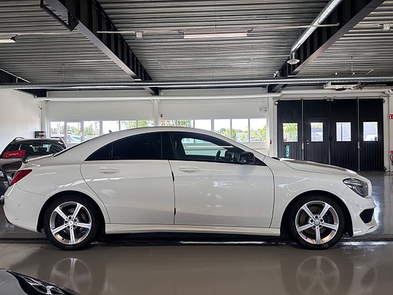 Mercedes-Benz CLA220 d 3 of 5
