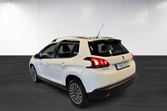 Peugeot 2008 4 of 5