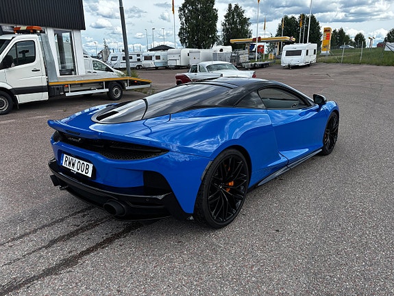 McLaren GT 3 of 5
