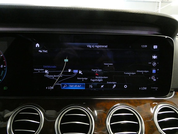 Mercedes-Benz E300 15 of 18