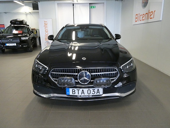 Mercedes-Benz E300 7 of 18