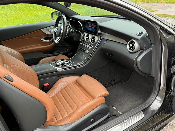 Mercedes-Benz C200 17 of 30
