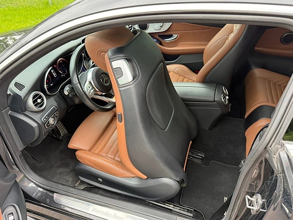 Mercedes-Benz C200 14 of 30