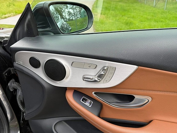 Mercedes-Benz C200 20 of 30