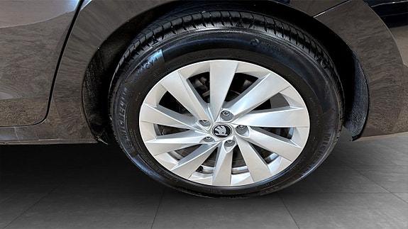 Skoda Octavia 6 of 12