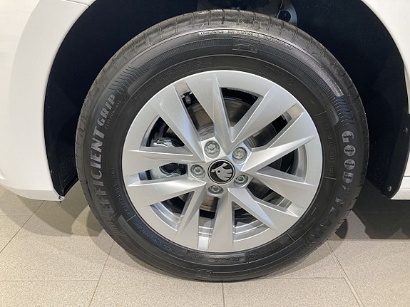 Skoda Fabia 8 of 16