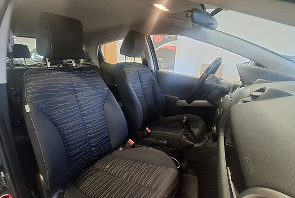Mazda 2 12 of 20