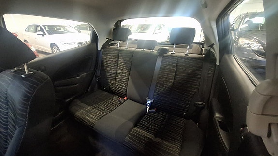 Mazda 2 14 of 20