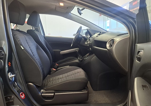 Mazda 2 11 of 20