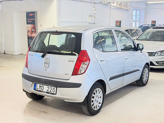 Hyundai i10 4 of 10