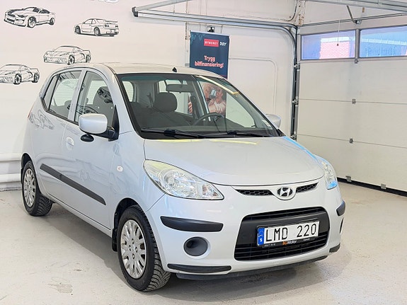 Hyundai i10 2 of 10