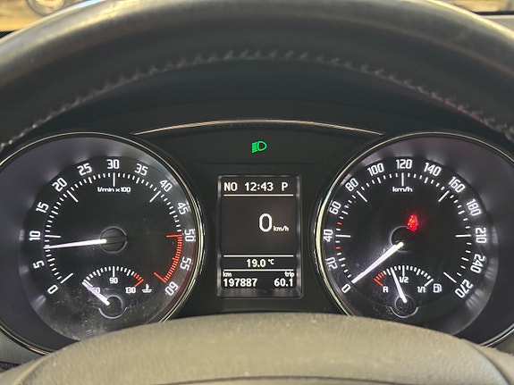Skoda Superb 18 of 18
