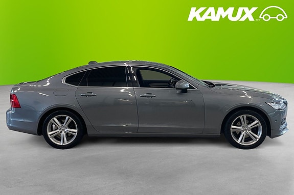 Volvo S90 2 of 5