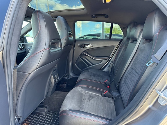 Mercedes-Benz CLA200 18 of 20