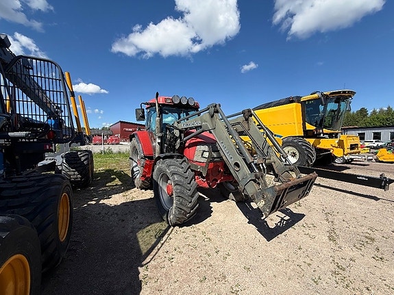 McCormick MC115 Quicke 960 2 of 4