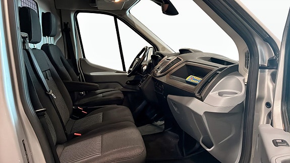 Ford Transit 3 of 5