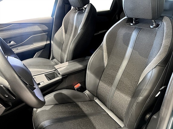 Peugeot 308 SW 4 of 5