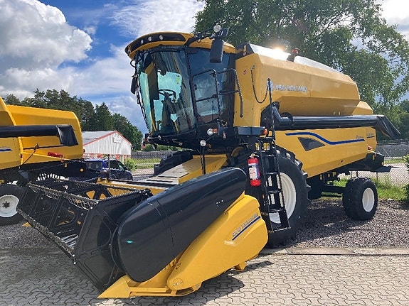 New Holland Tröskor 2 of 5