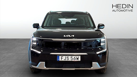 Kia EV9 8 of 16