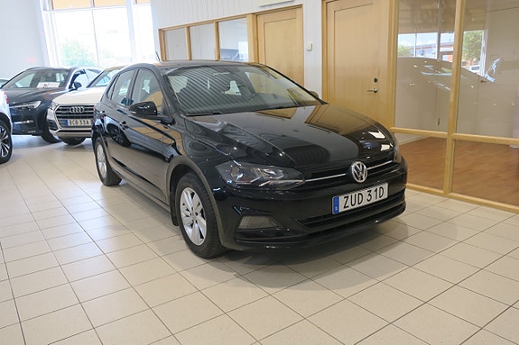 Volkswagen Polo 2 of 5