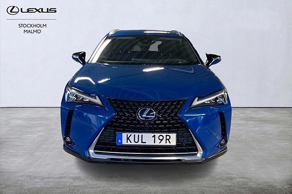 Lexus UX250h 20 of 24
