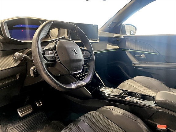 Peugeot 2008 4 of 5