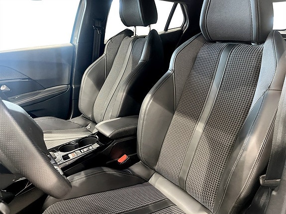 Peugeot 2008 5 of 5