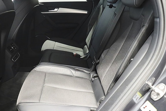 Audi Q5 9 of 12