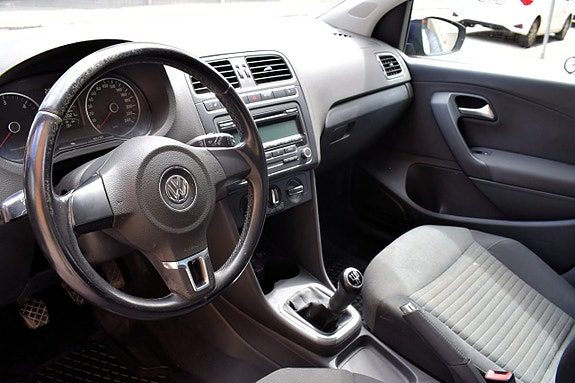 Volkswagen Polo 2 of 5