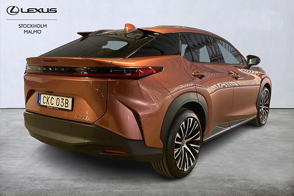 Lexus RZ350e 4 of 5