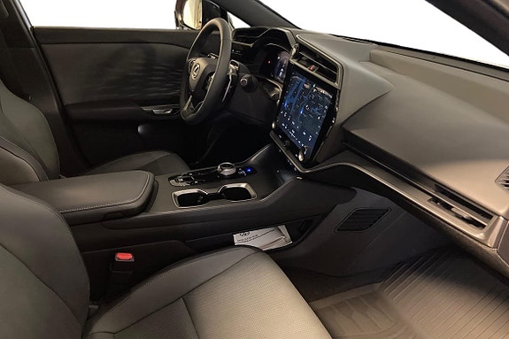 Lexus RZ300e 9 of 22
