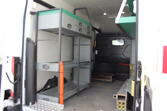 Ford Transit 8 of 12