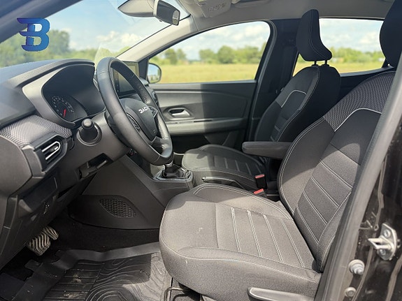 Dacia Sandero 5 of 5