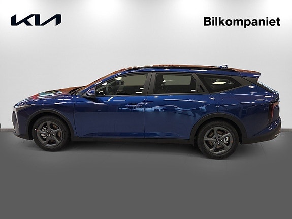 Kia K4 4 of 5