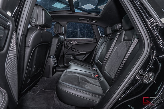 Porsche Macan 15 of 17