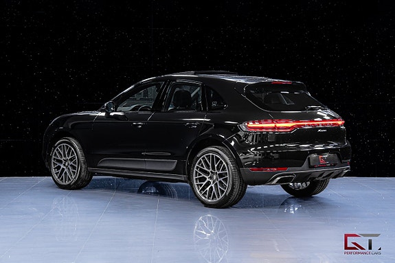 Porsche Macan 5 of 5