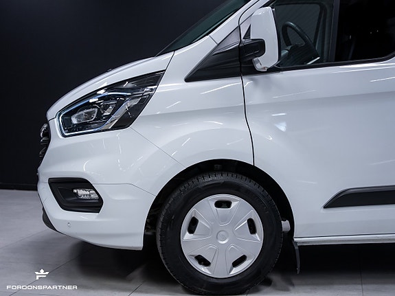 Ford Transit Custom 3 of 5