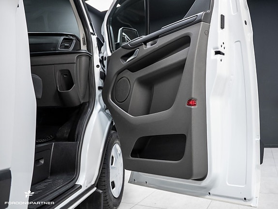 Ford Transit Custom 23 of 30