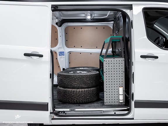 Ford Transit Custom 12 of 30