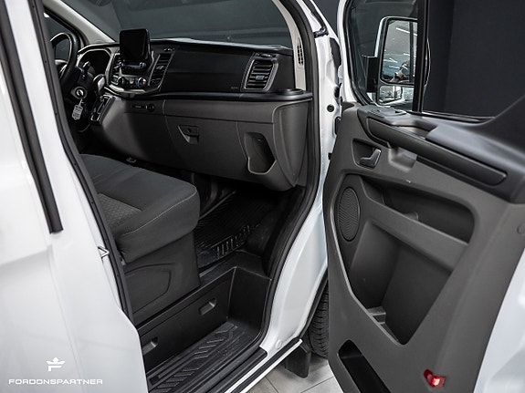 Ford Transit Custom 24 of 30