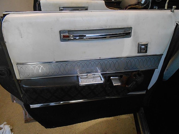 Cadillac Deville 16 of 24