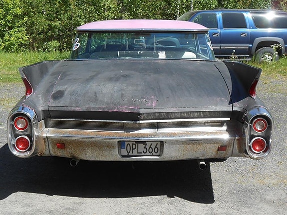 Cadillac Deville 8 of 24