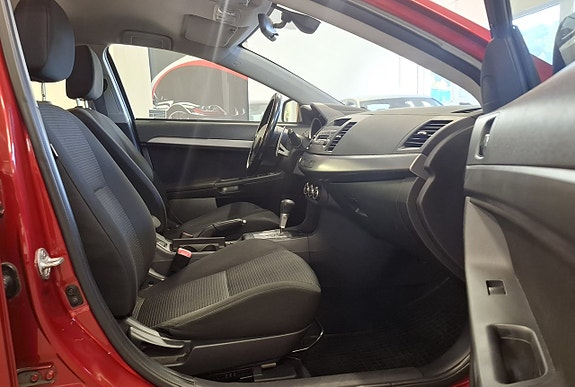Mitsubishi Lancer 13 of 20