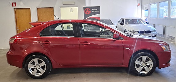 Mitsubishi Lancer 8 of 20