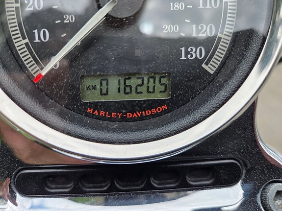 Harley-Davidson Sportster XL1200V Seventy-Two 16 of 16