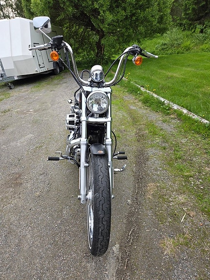 Harley-Davidson Sportster XL1200V Seventy-Two 13 of 16