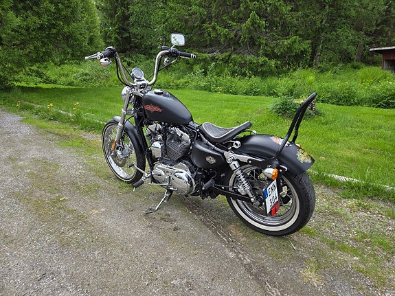 Harley-Davidson Sportster XL1200V Seventy-Two 10 of 16